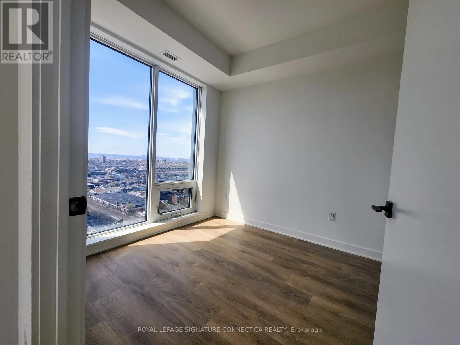 1710 - 1185 DUPONT STREET