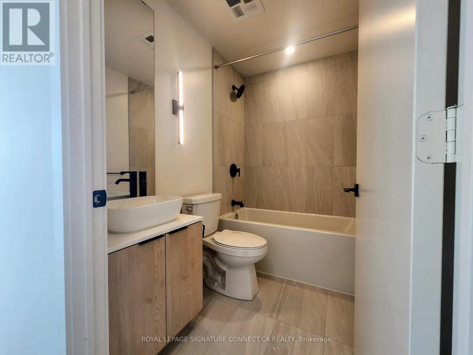 1710 - 1185 DUPONT STREET