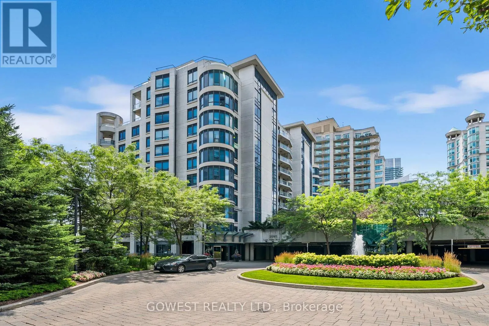 318 - 2095 LAKE SHORE BOULEVARD W