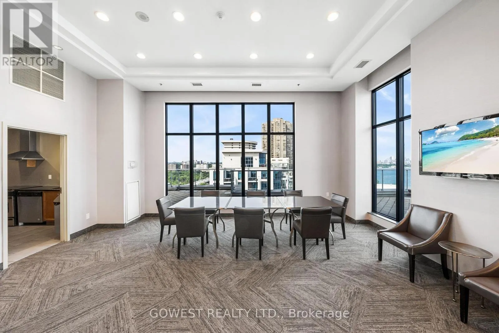 318 - 2095 LAKE SHORE BOULEVARD W