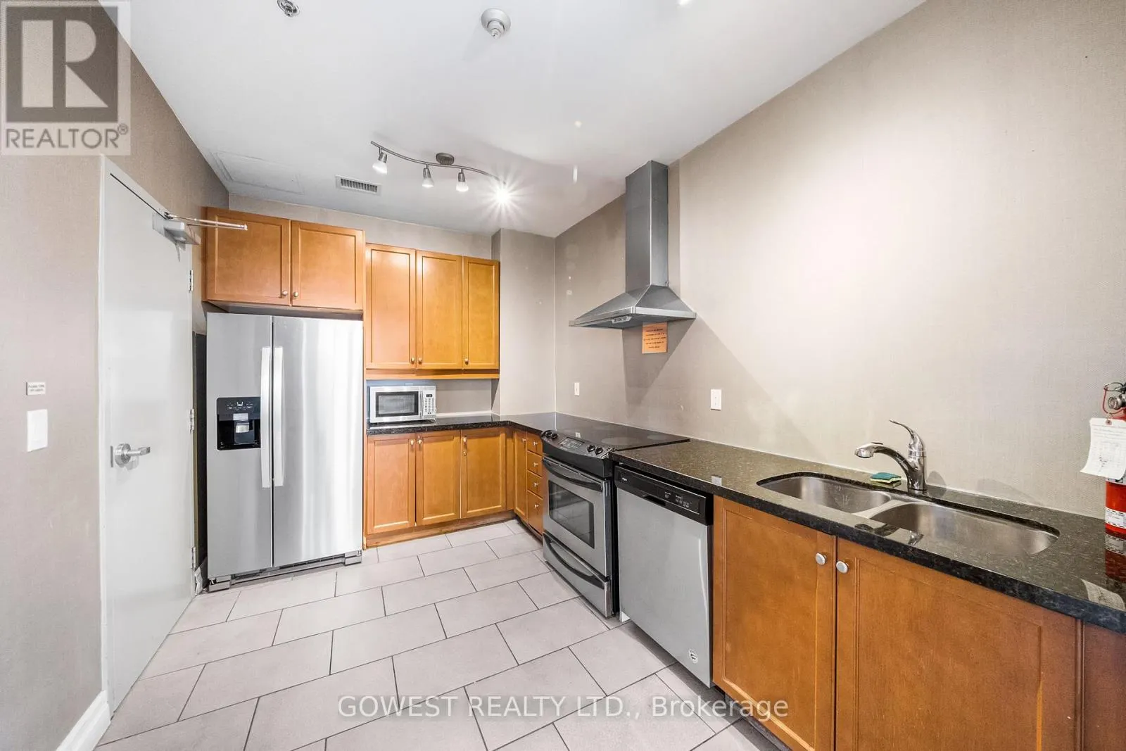 318 - 2095 LAKE SHORE BOULEVARD W
