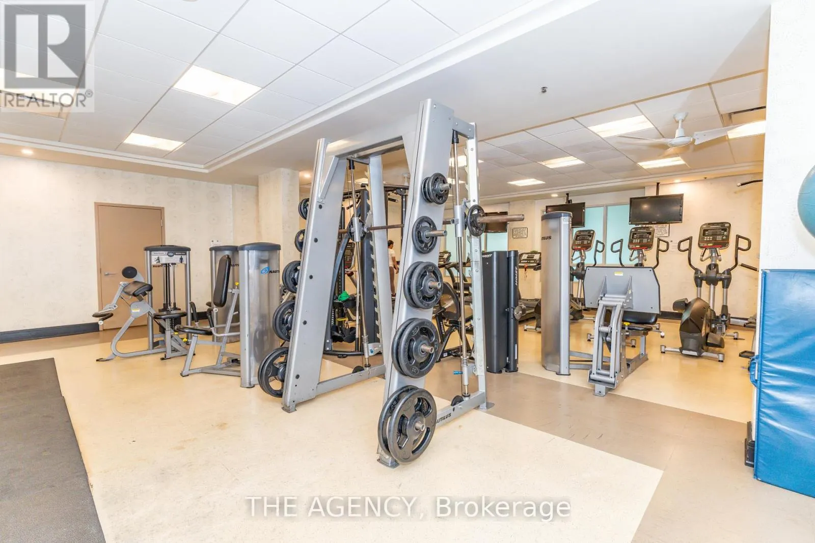1004 - 1070 SHEPPARD AVENUE