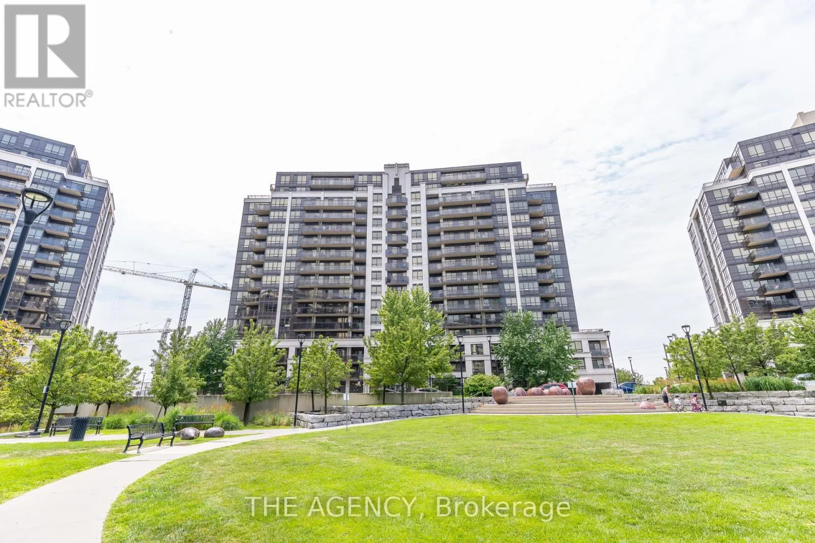 1004 - 1070 SHEPPARD AVENUE