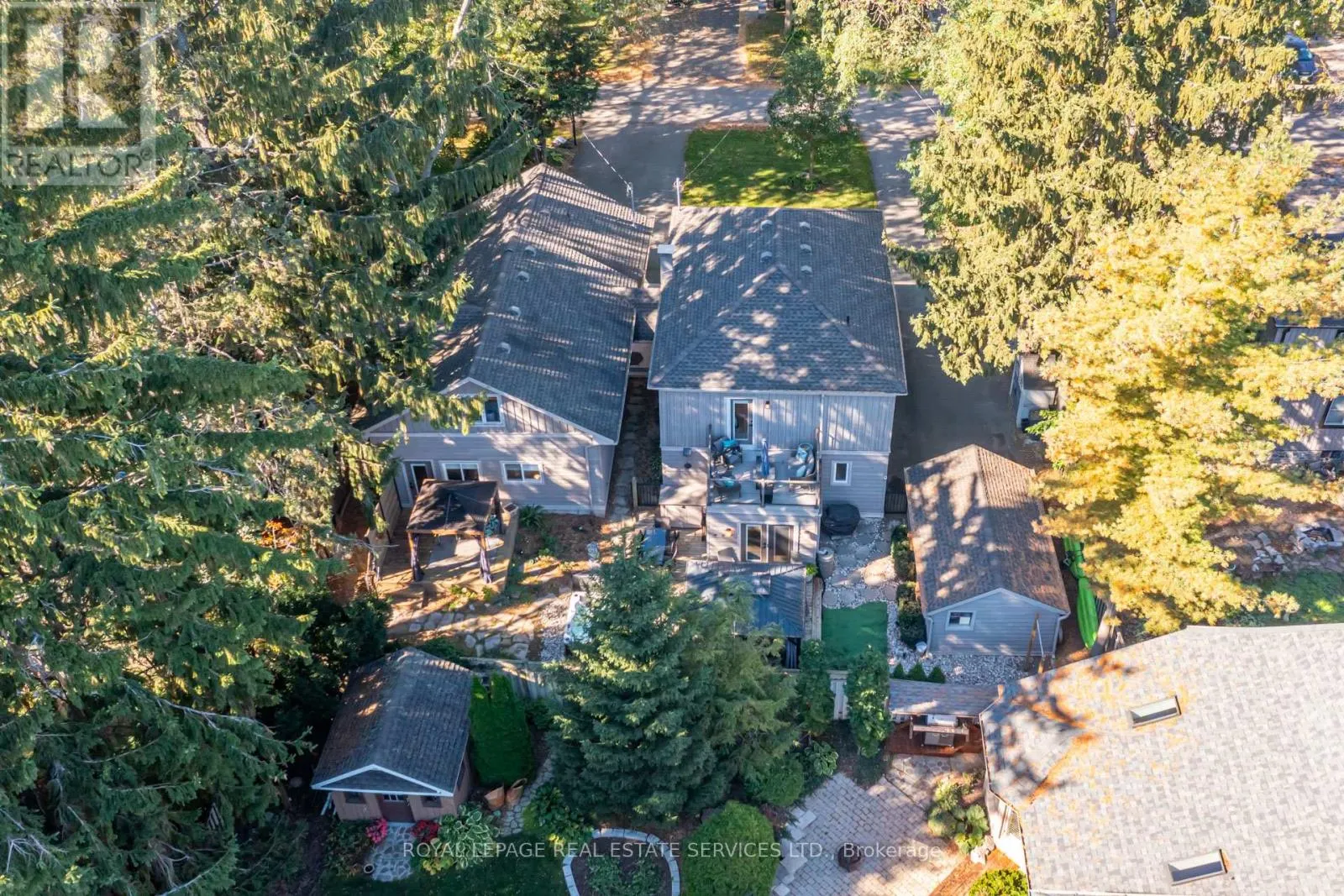 3052 SENECA DRIVE