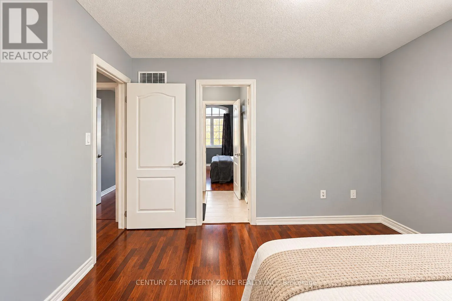 27 SLIPROCK CRESCENT