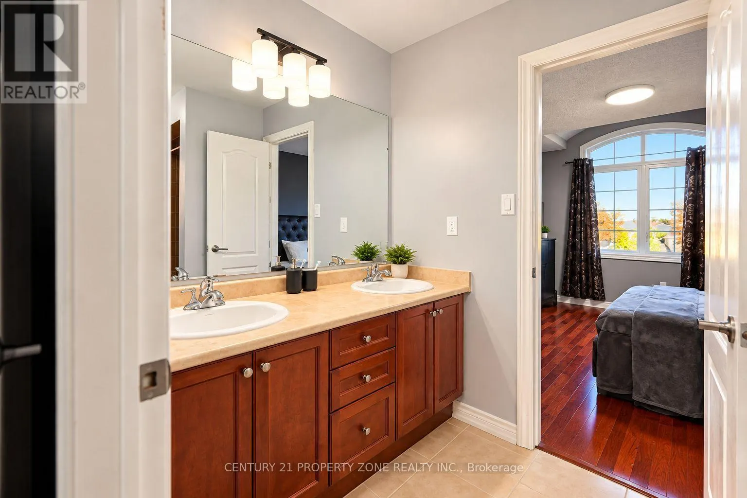 27 SLIPROCK CRESCENT