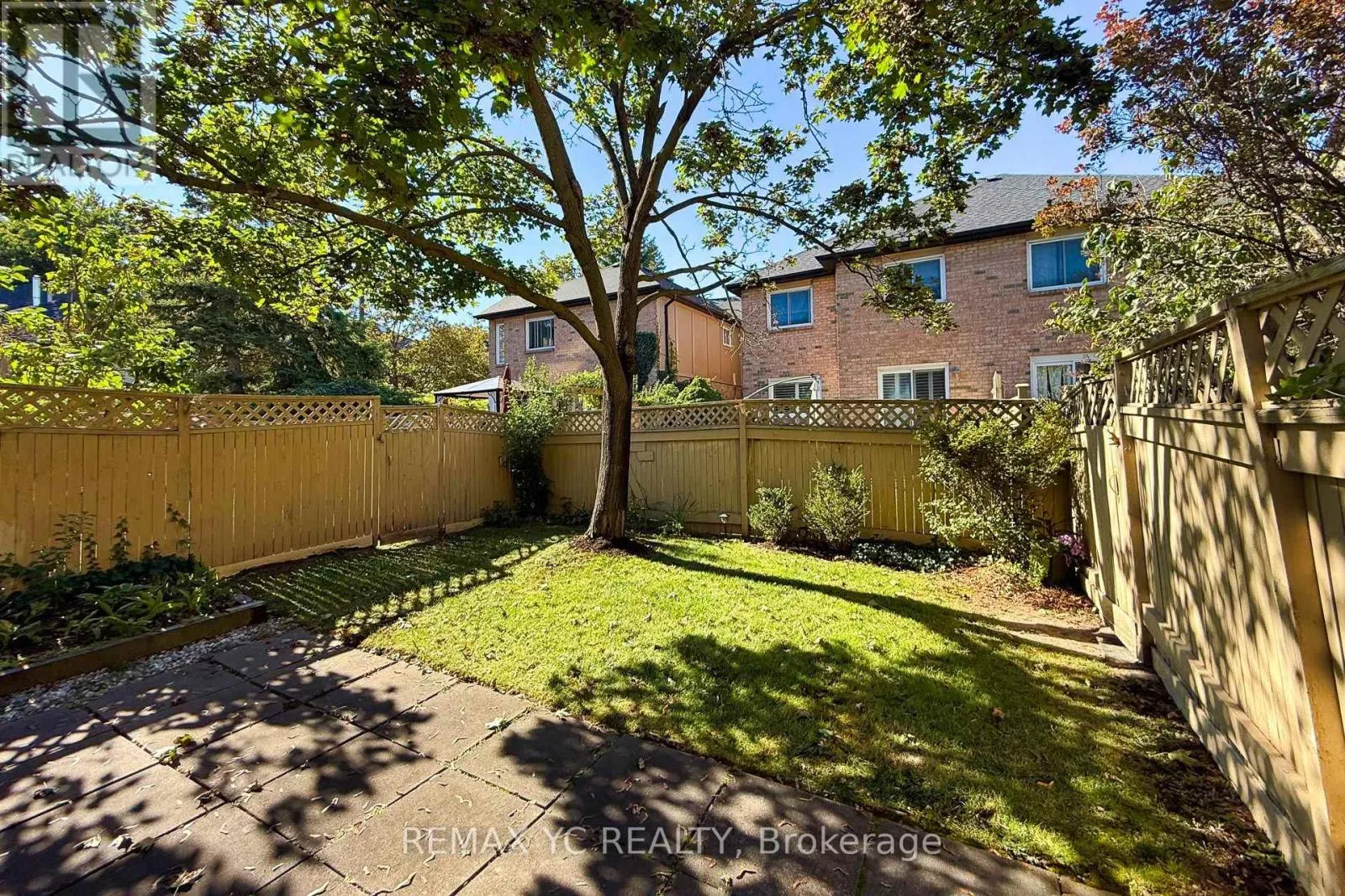 52 - 4635 REGENTS TERRACE