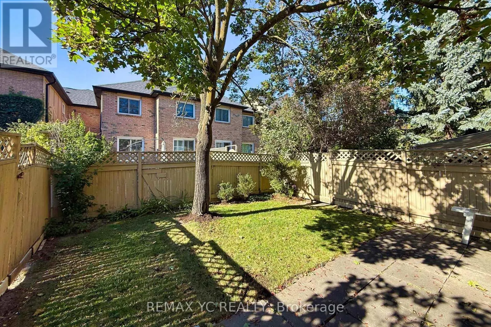 52 - 4635 REGENTS TERRACE