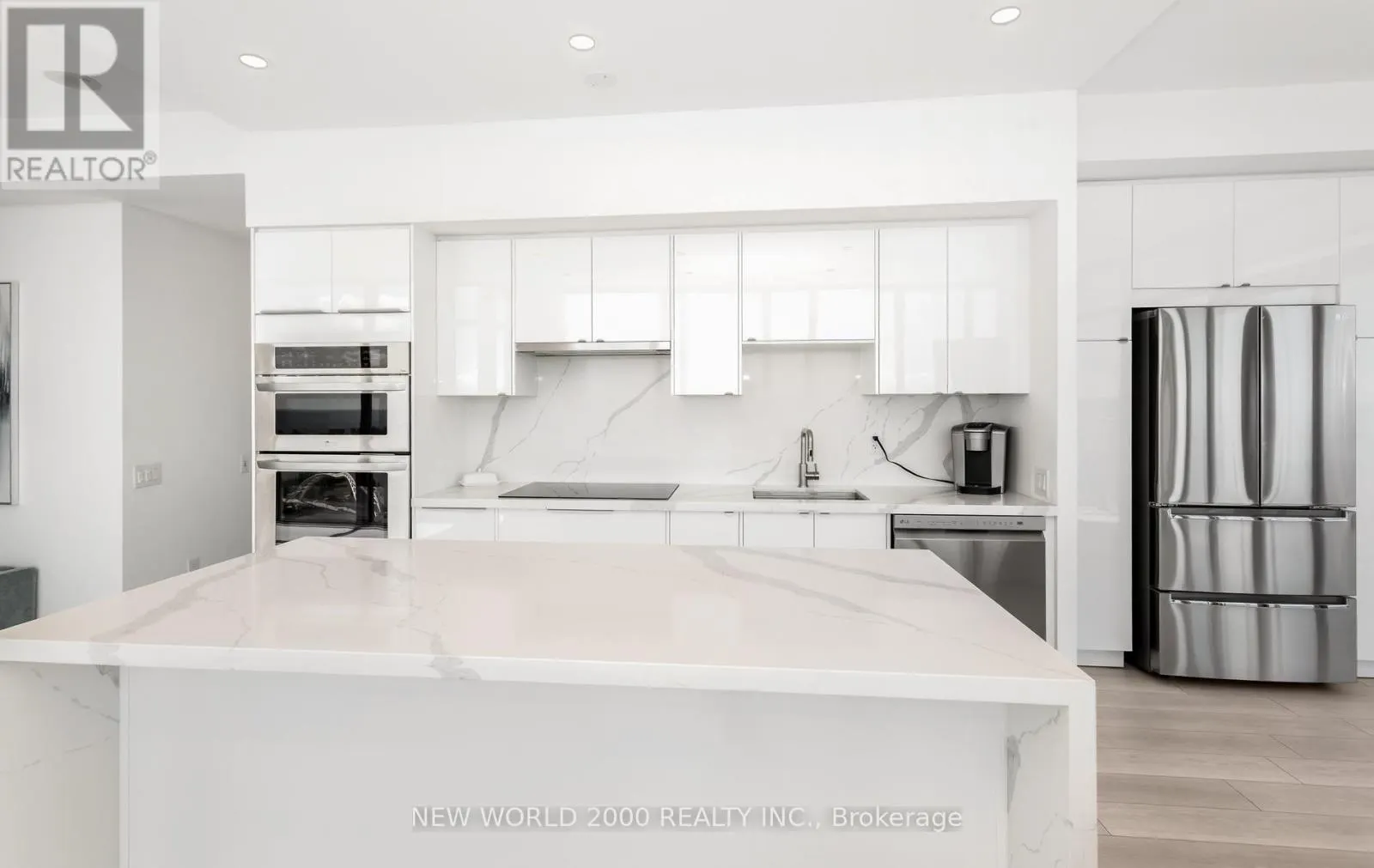 1902 - 105 THE QUEENS WAY