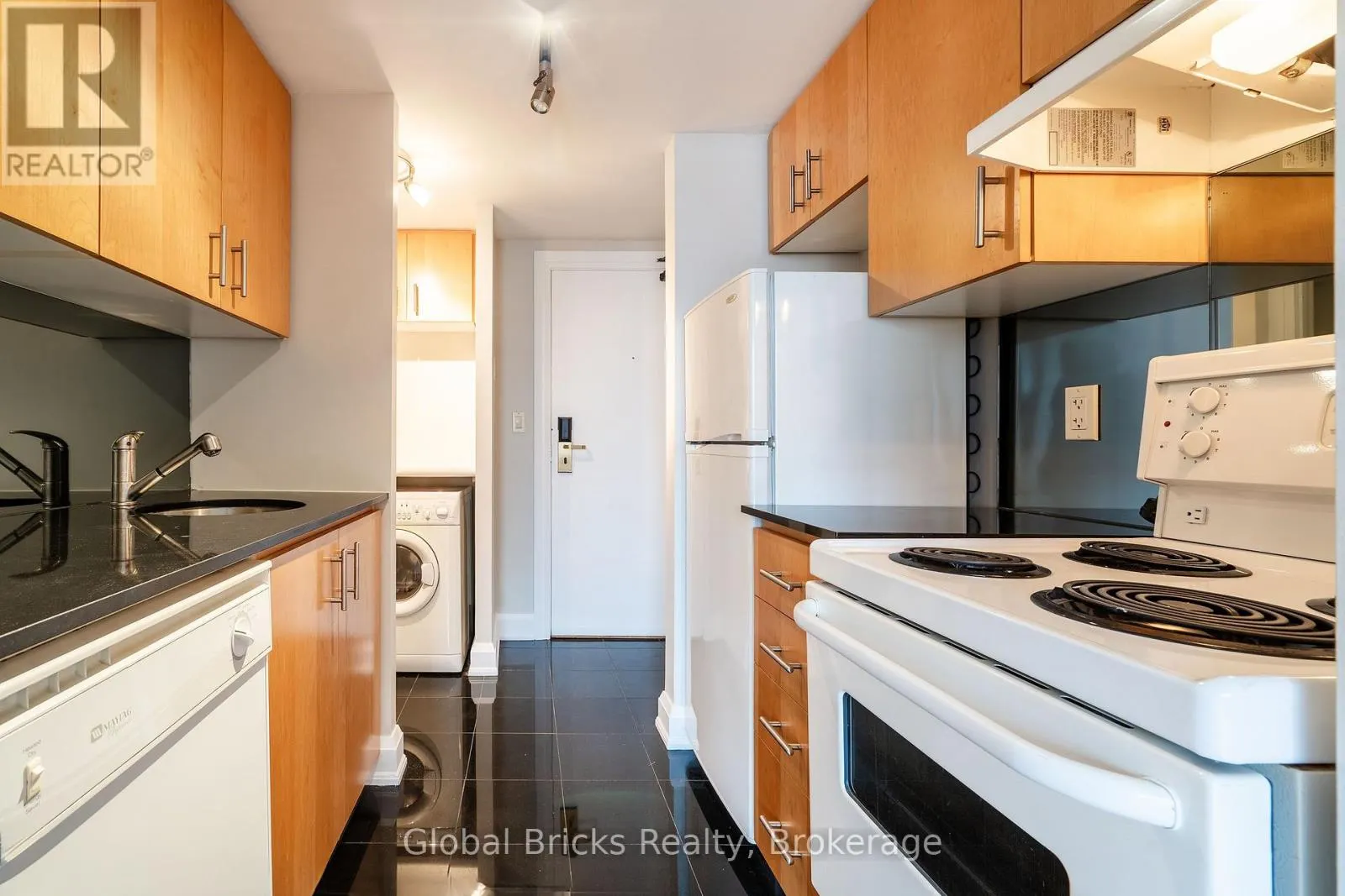 901 - 2737 KEELE STREET