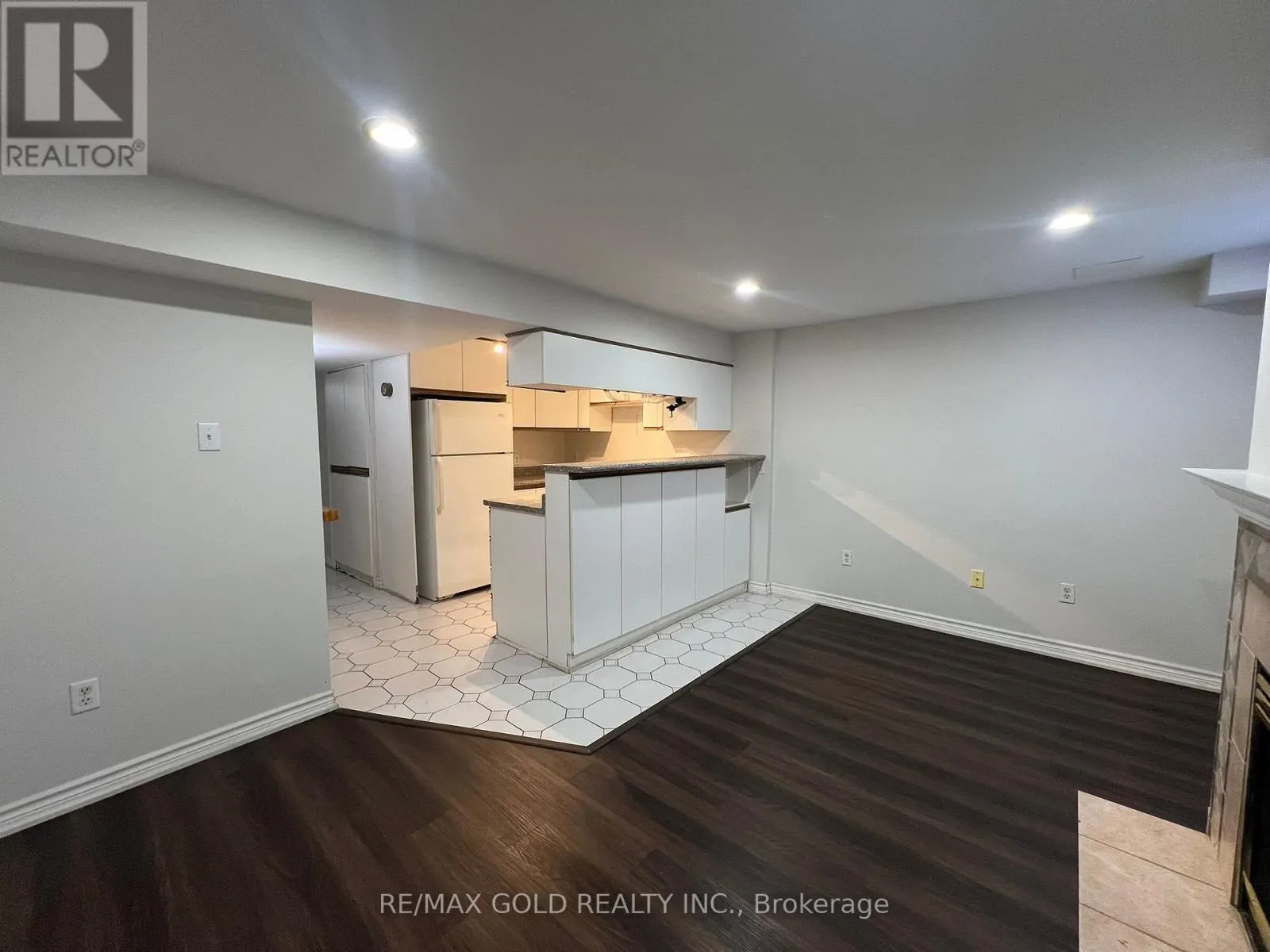 199 SUNFOREST DRIVE