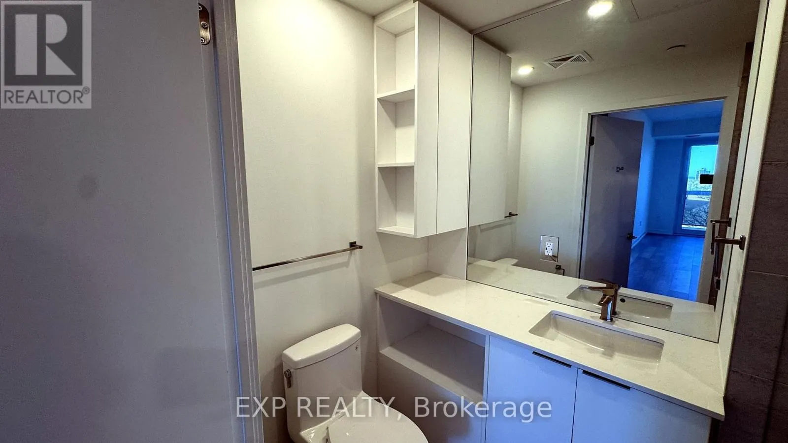 403 - 1 FAIRVIEW ROAD E