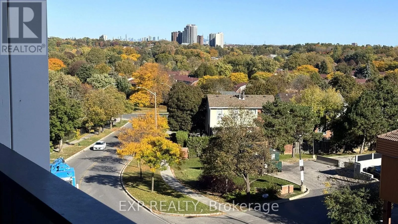 403 - 1 FAIRVIEW ROAD E