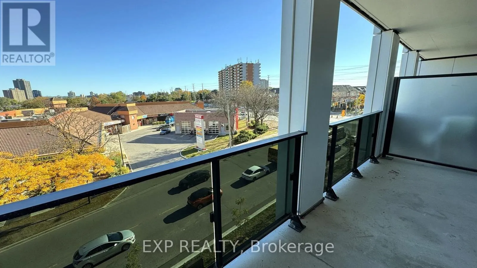 403 - 1 FAIRVIEW ROAD E