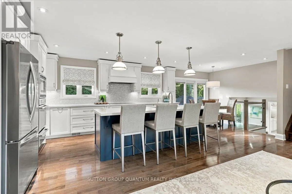 368 AURORA CRESCENT