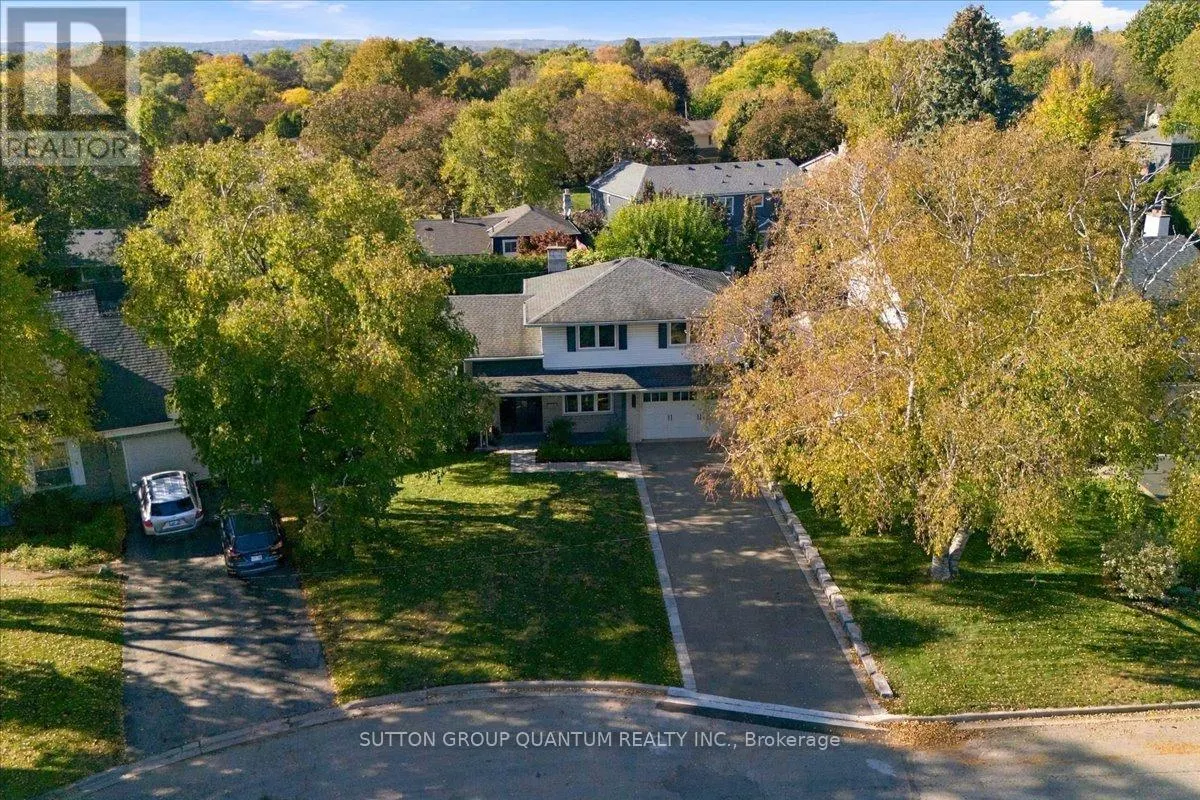 368 AURORA CRESCENT