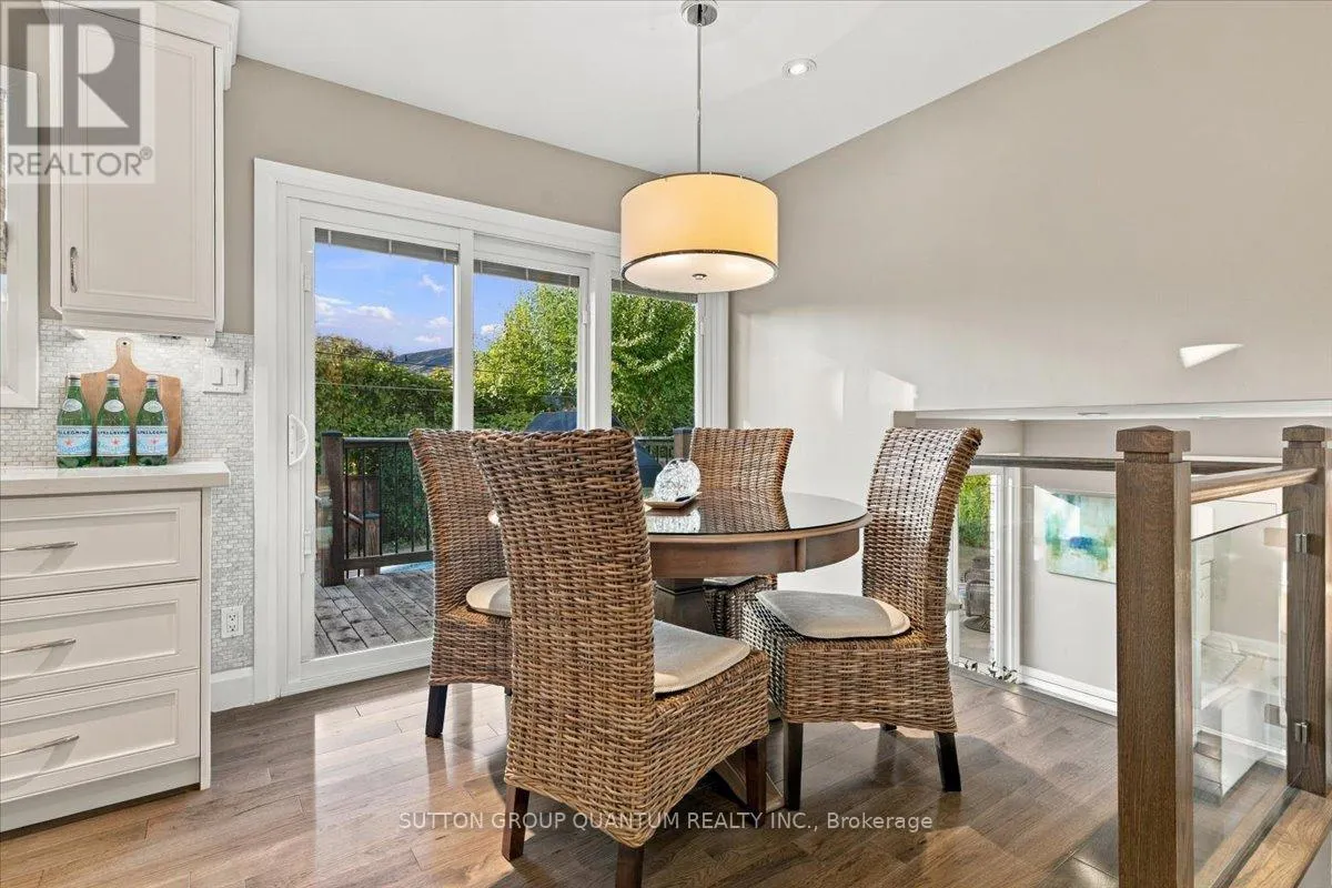 368 AURORA CRESCENT