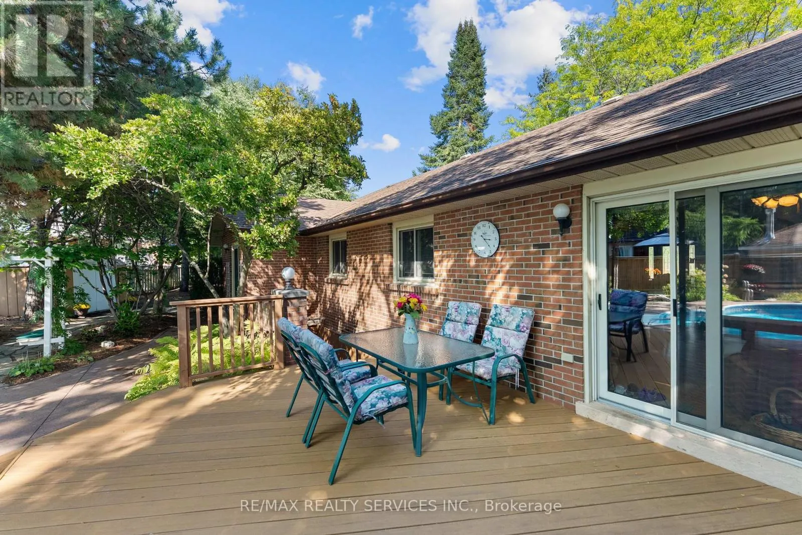 22 OLDHAM CRESCENT