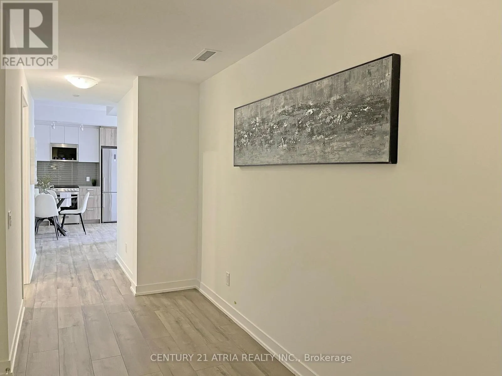 527 - 1787 ST.CLAIR AVENUE W