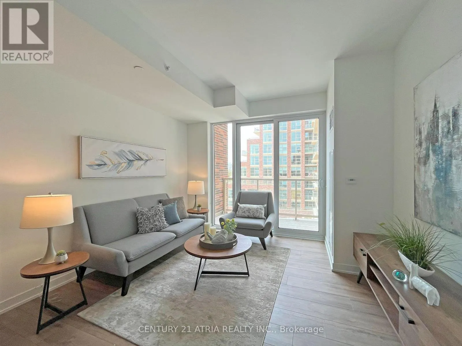 527 - 1787 ST.CLAIR AVENUE W