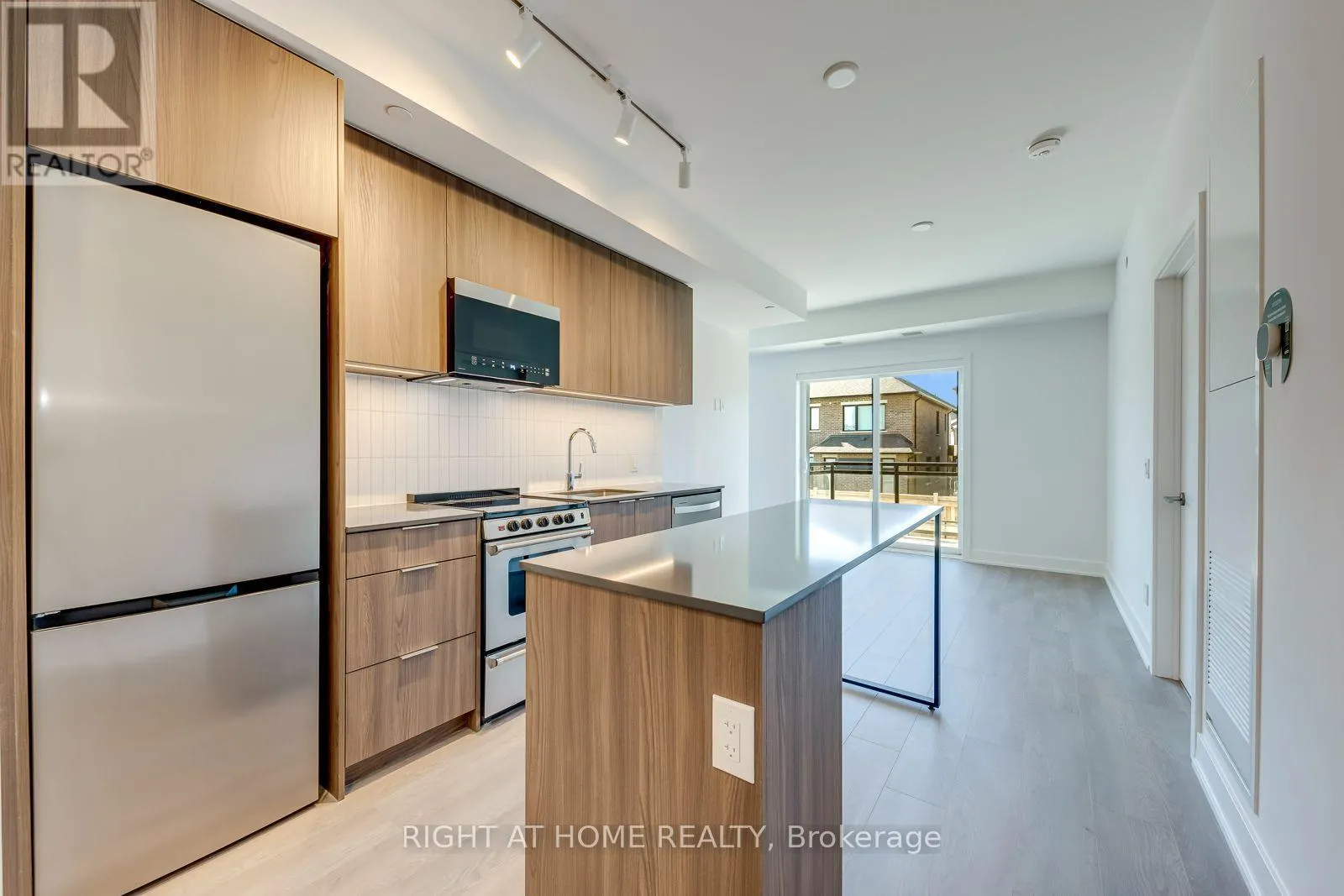 3008 WILLIAM CUTMORE BOULEVARD