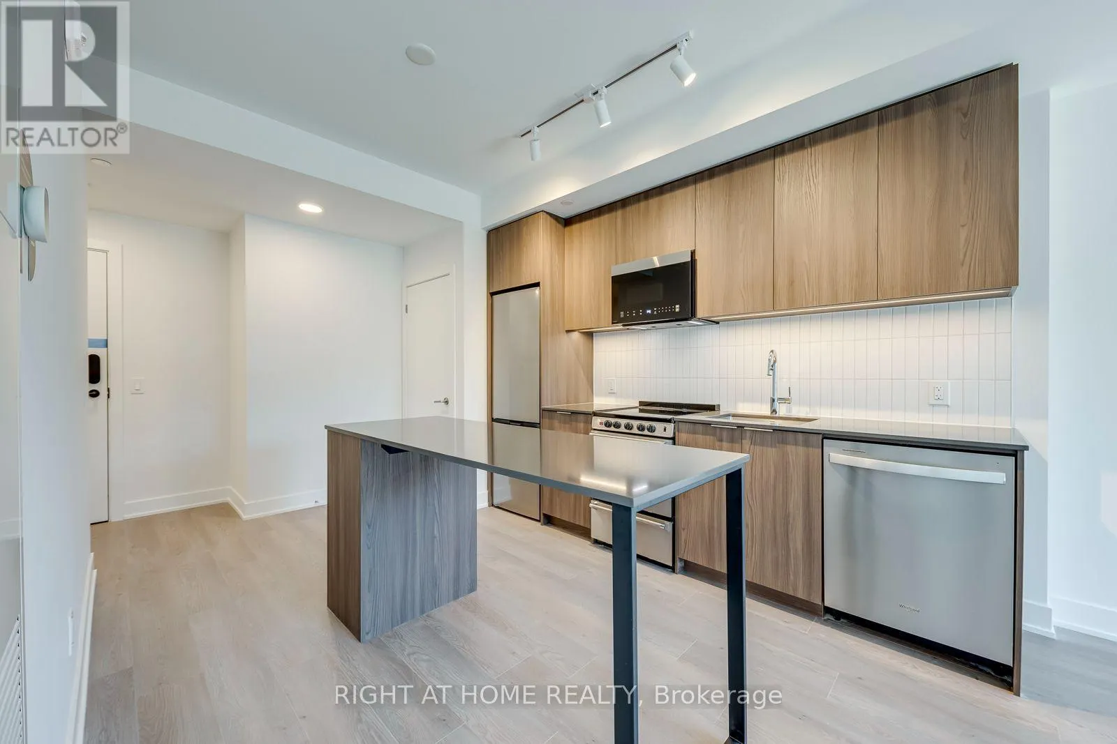 3008 WILLIAM CUTMORE BOULEVARD