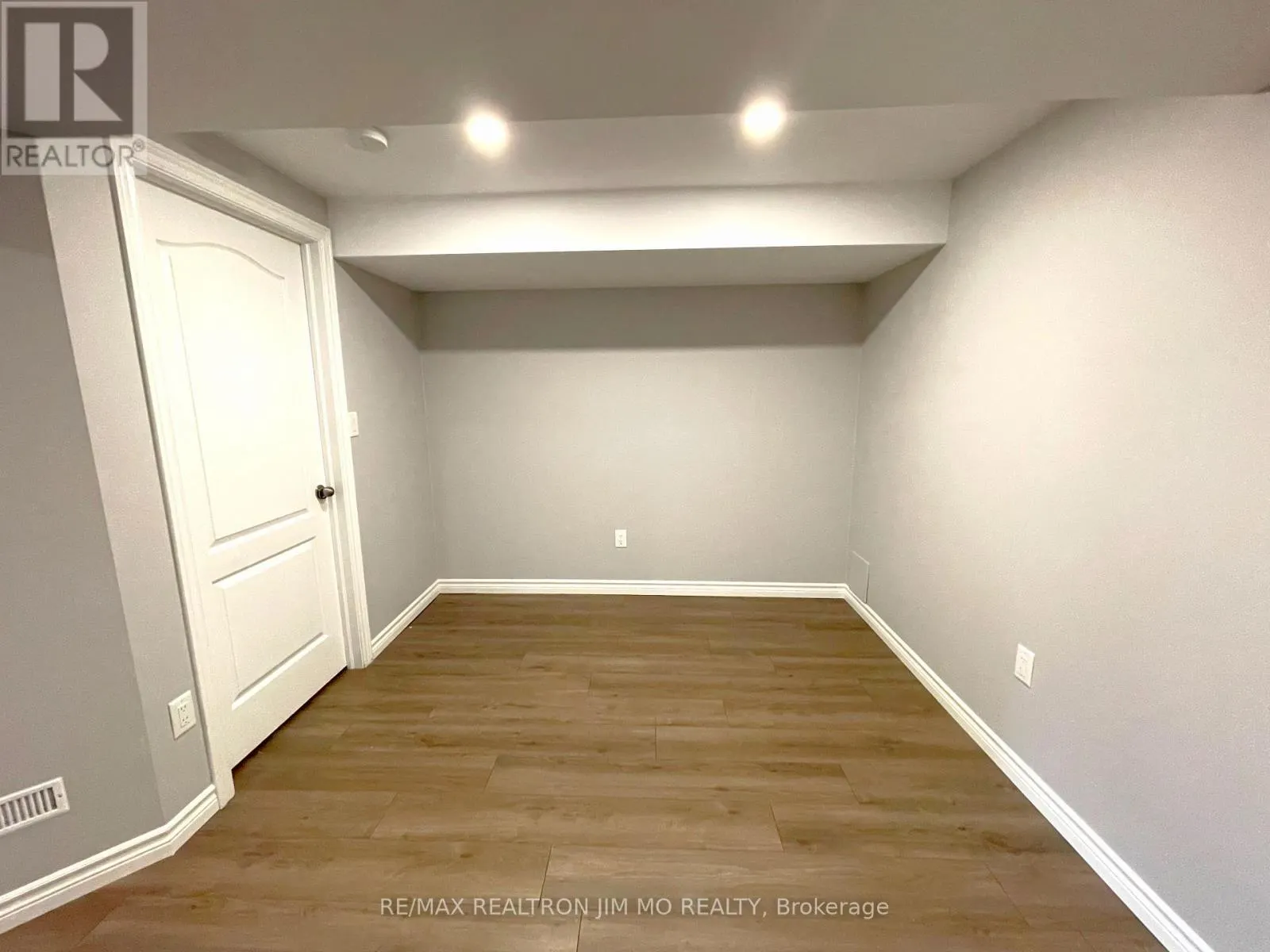 2272 HUMMINGBIRD WAY