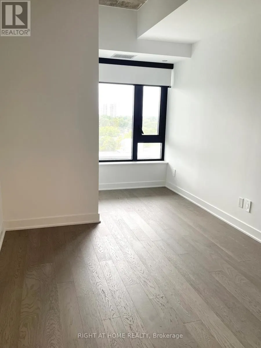 603 - 2720 DUNDAS STREET W
