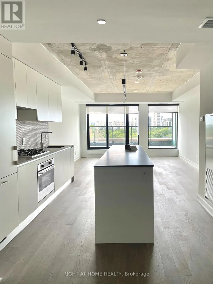 603 - 2720 DUNDAS STREET W