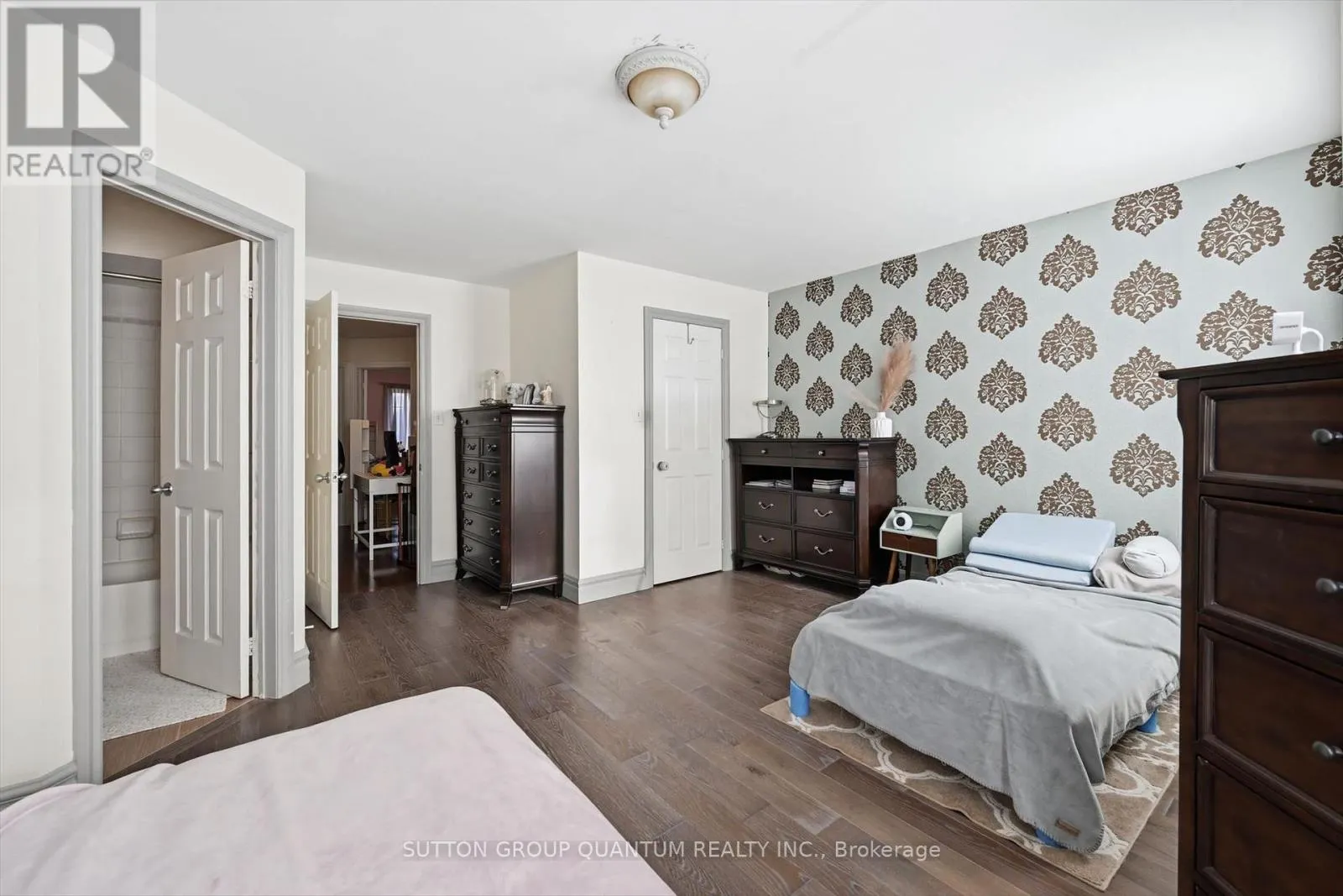 2254 NORFOLK DRIVE