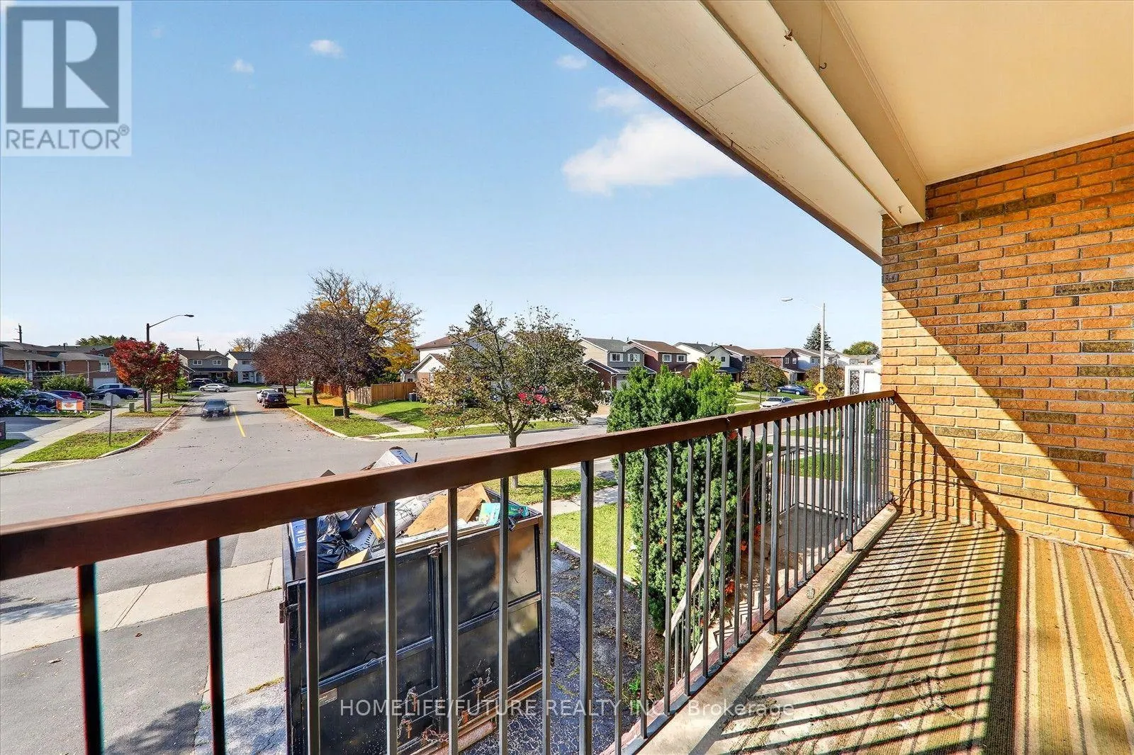 7 WINTERFOLD DRIVE