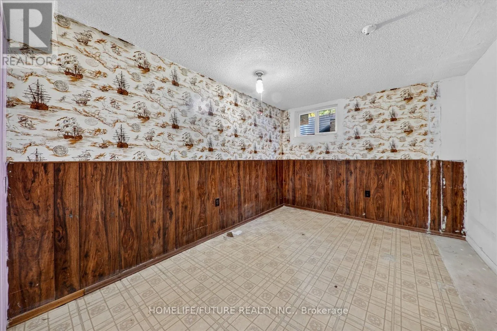 7 WINTERFOLD DRIVE
