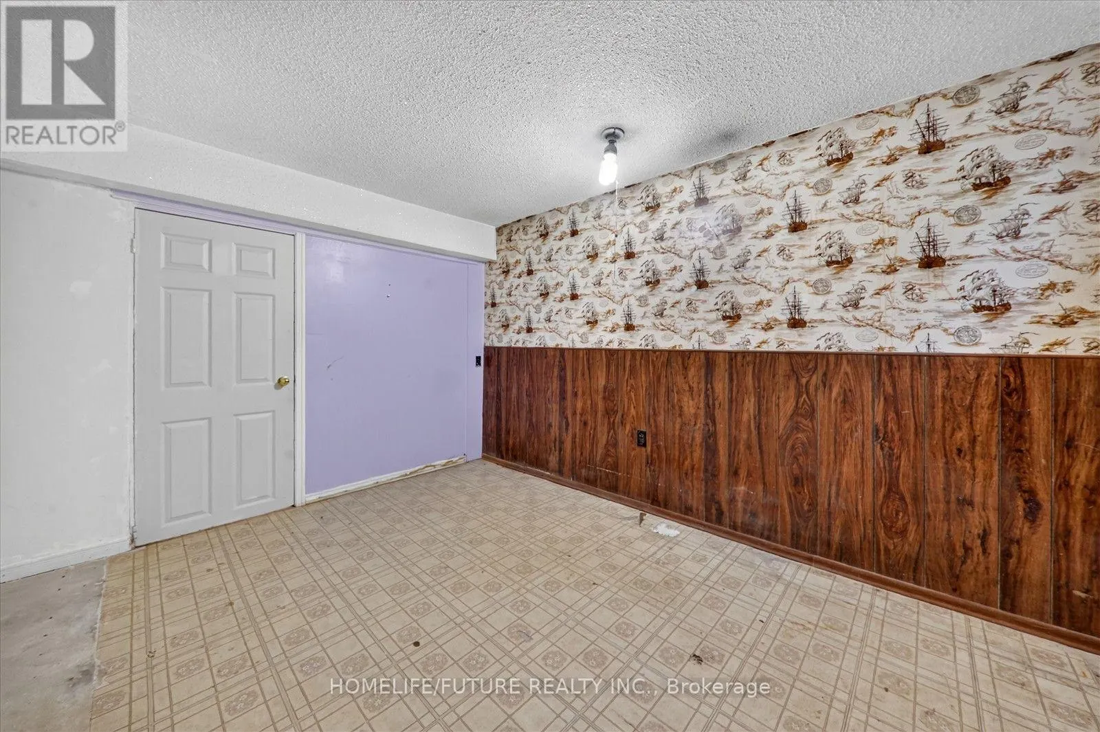 7 WINTERFOLD DRIVE