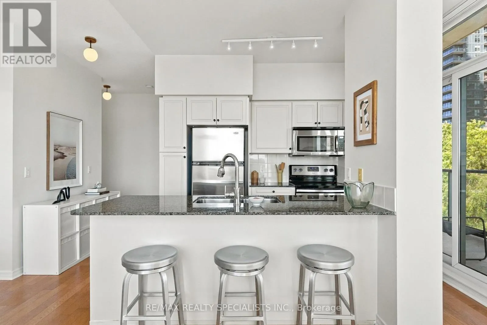308 - 2230 LAKE SHORE BOULEVARD W