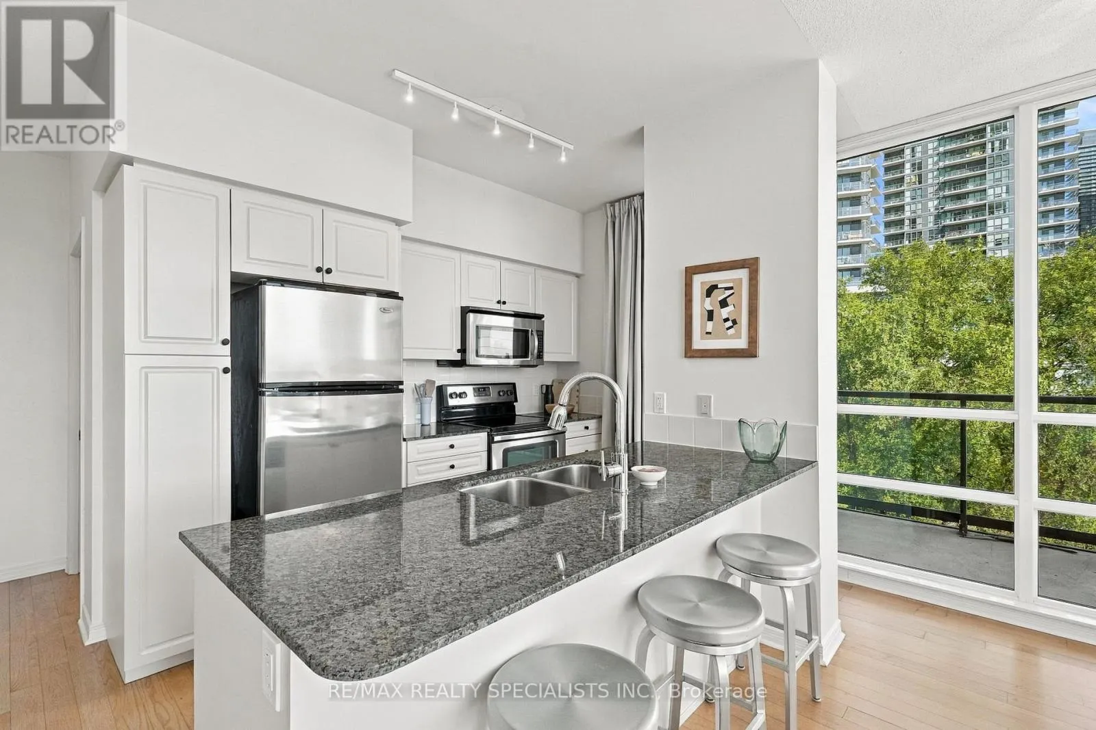 308 - 2230 LAKE SHORE BOULEVARD W