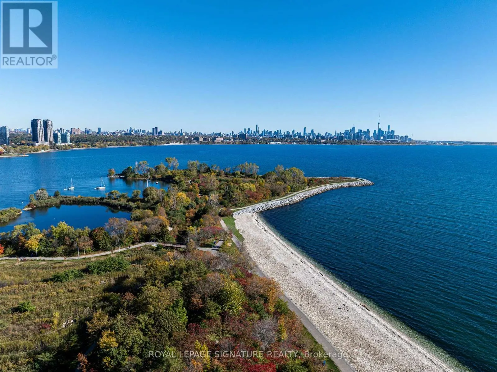 330 - 80 MARINE PARADE DRIVE