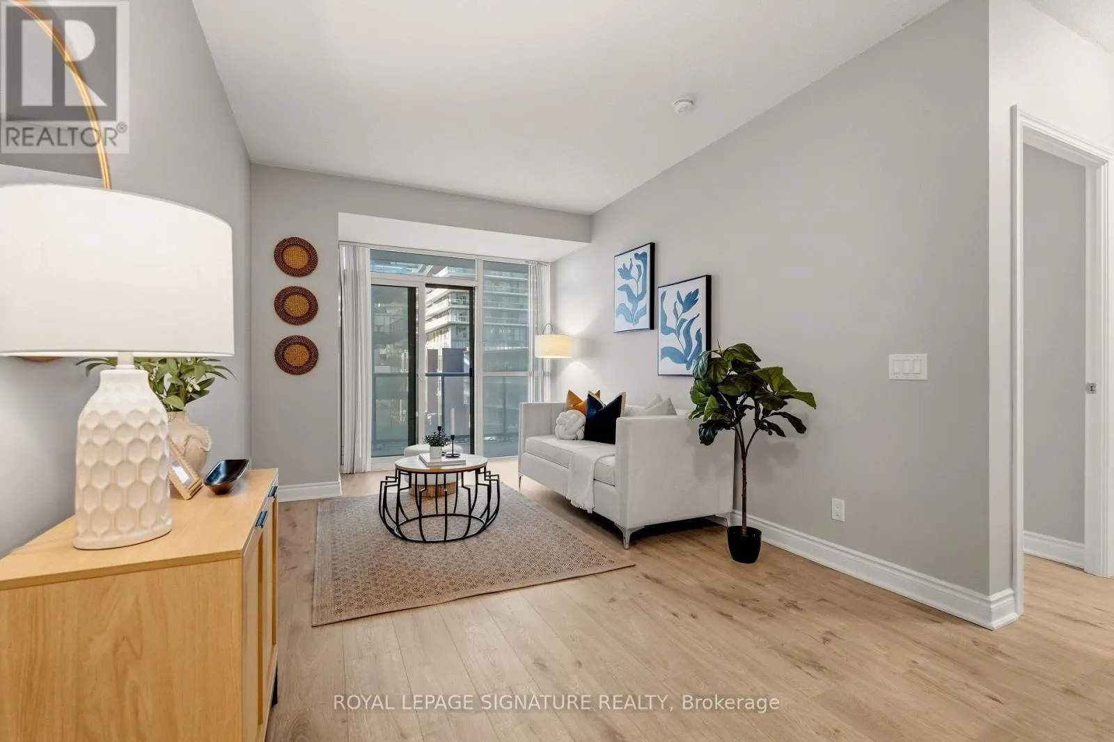 330 - 80 MARINE PARADE DRIVE