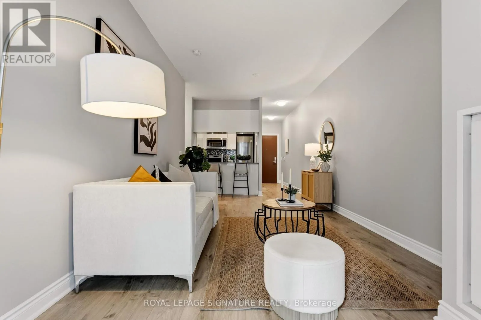 330 - 80 MARINE PARADE DRIVE