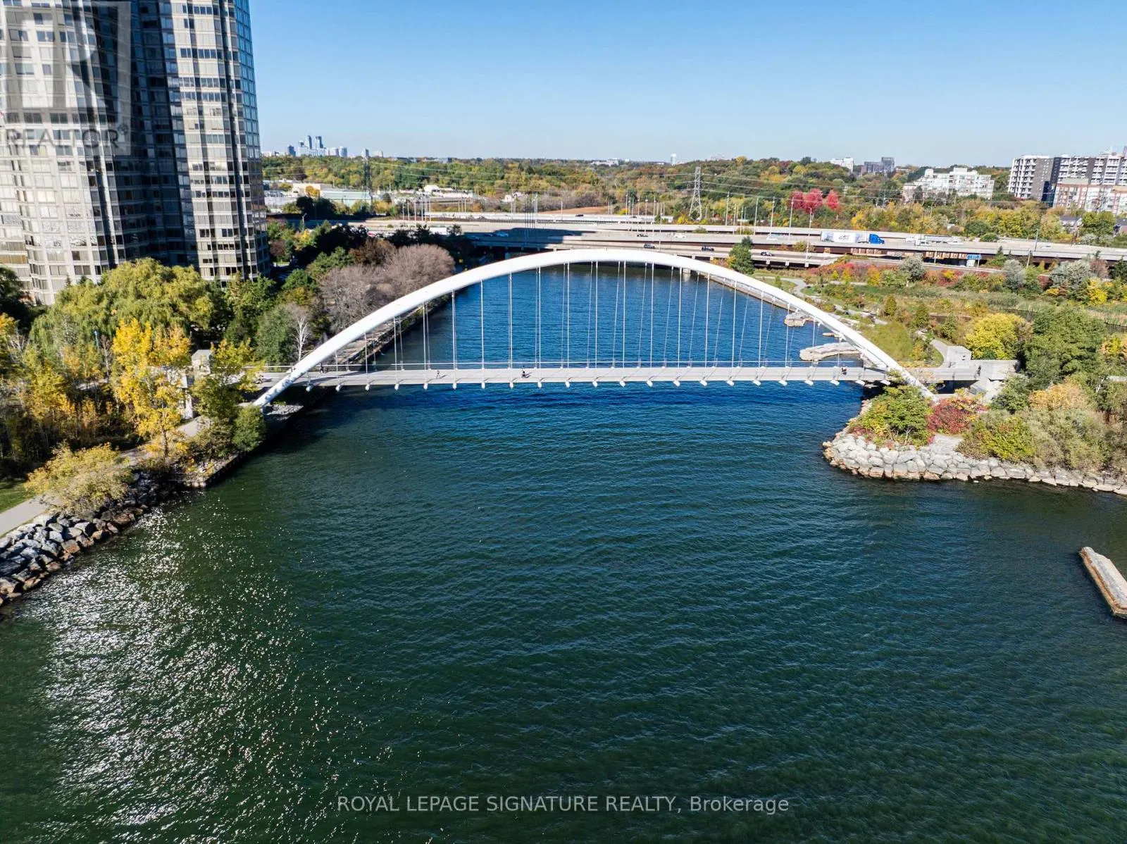 330 - 80 MARINE PARADE DRIVE