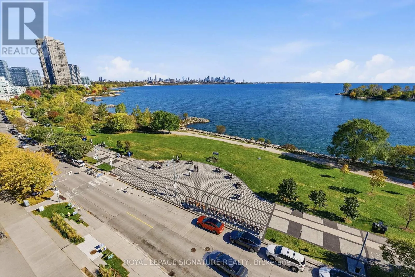 330 - 80 MARINE PARADE DRIVE