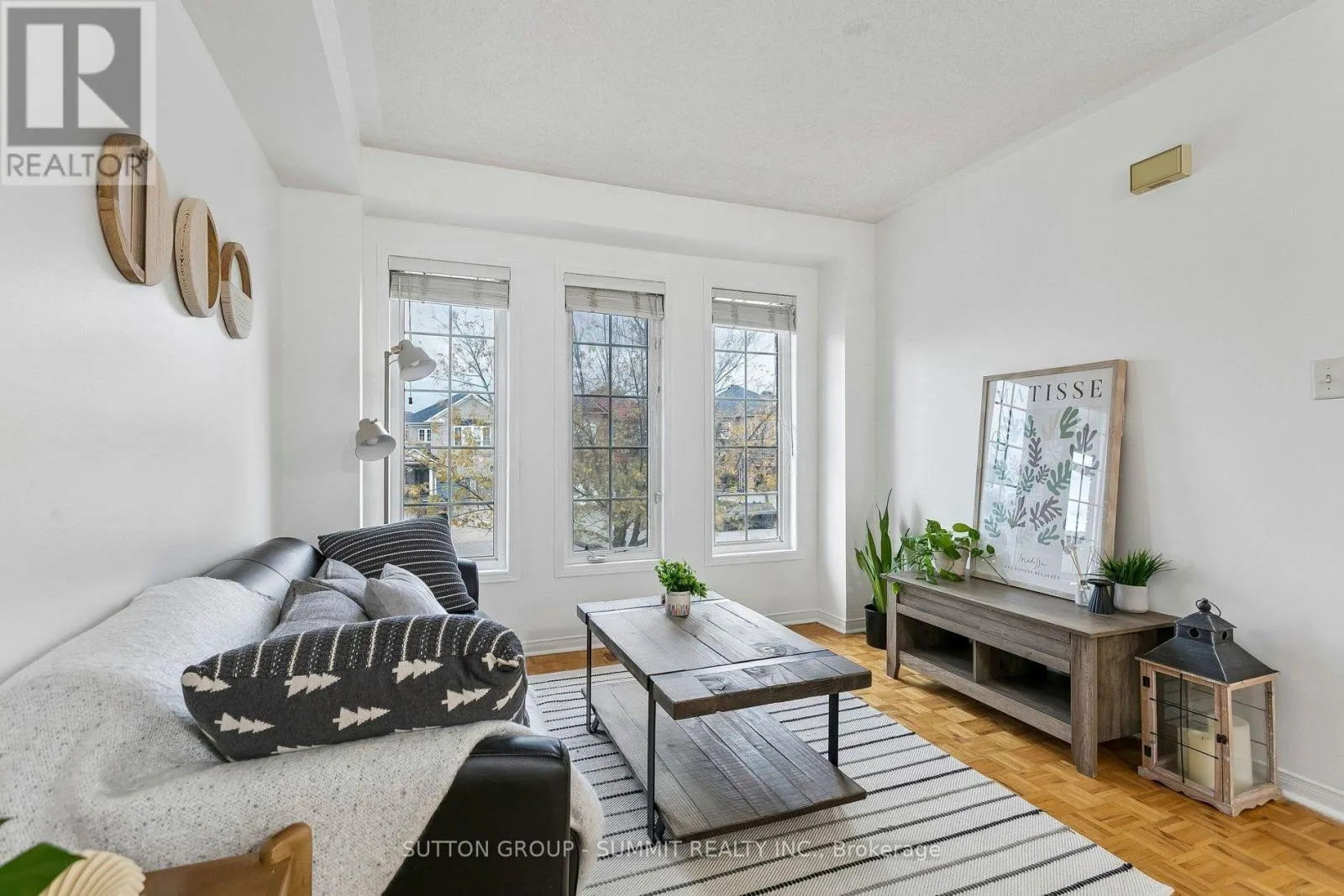 167 TRUDEAU AVENUE E
