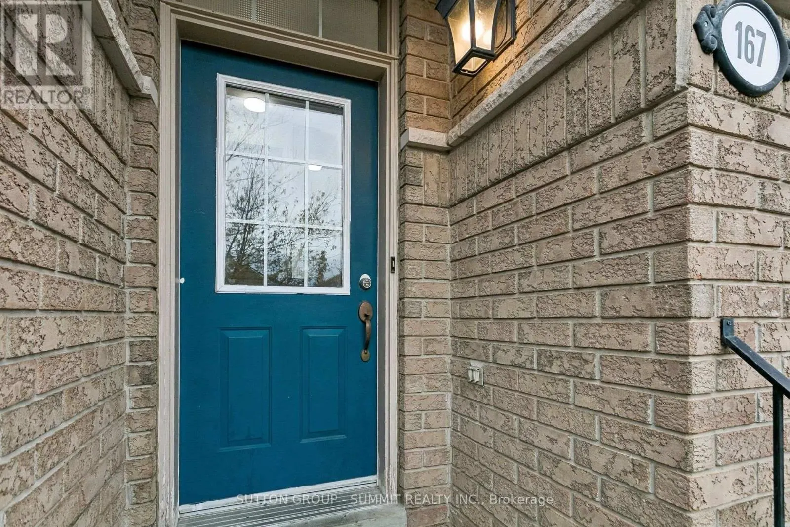 167 TRUDEAU AVENUE E