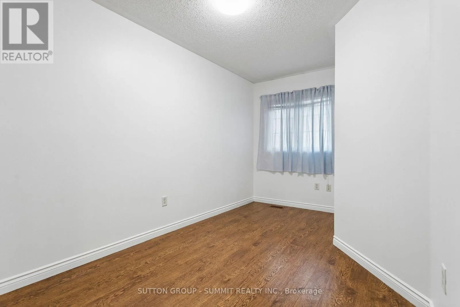 167 TRUDEAU AVENUE E