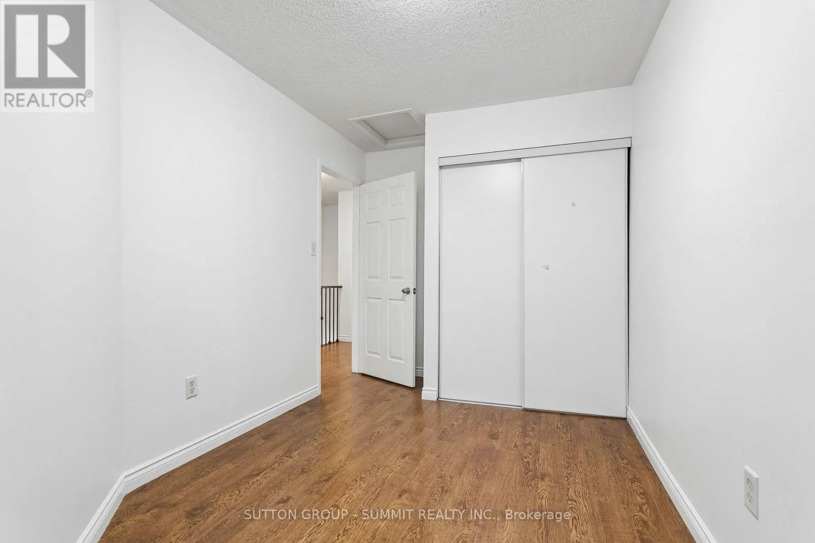 167 TRUDEAU AVENUE E