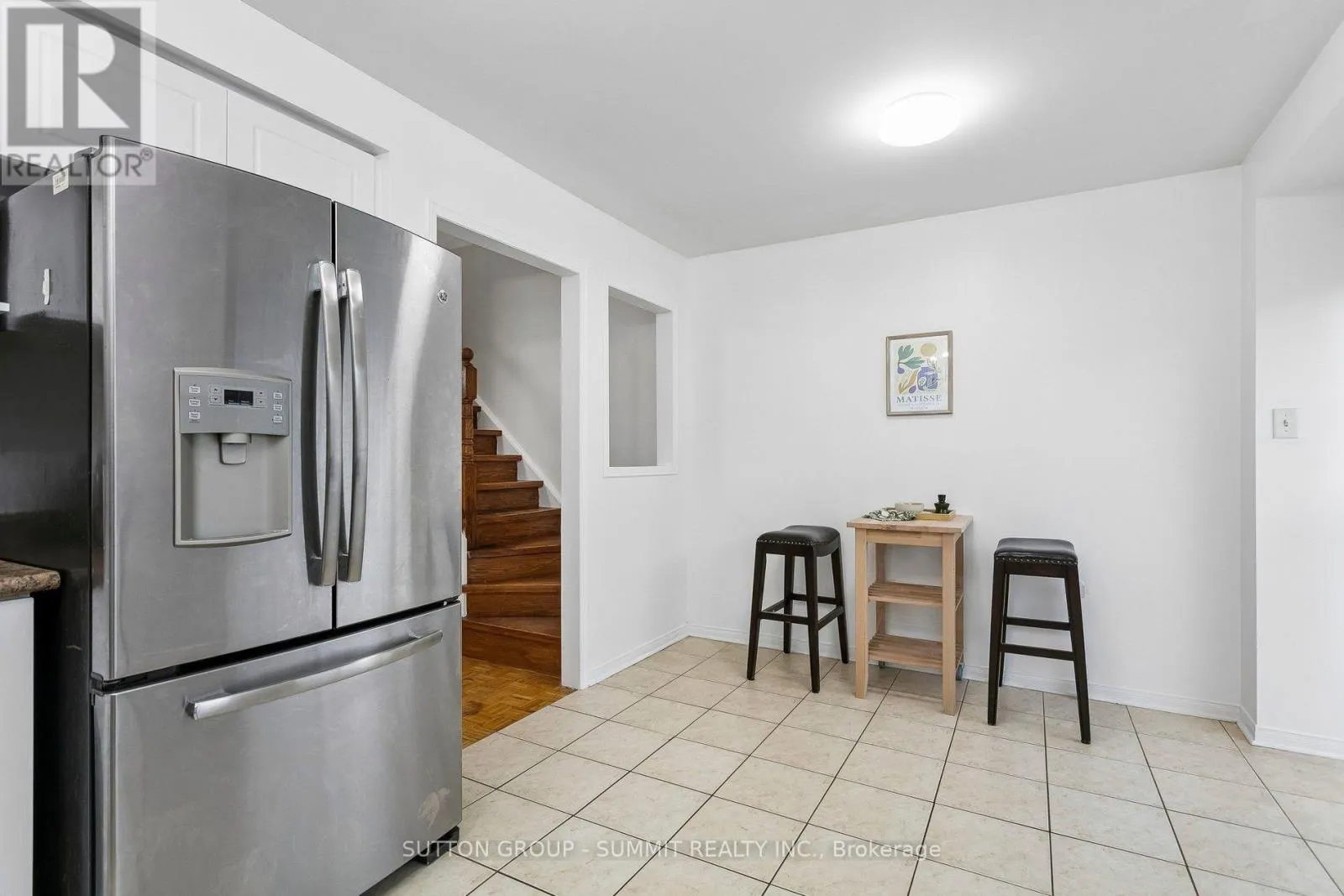 167 TRUDEAU AVENUE E
