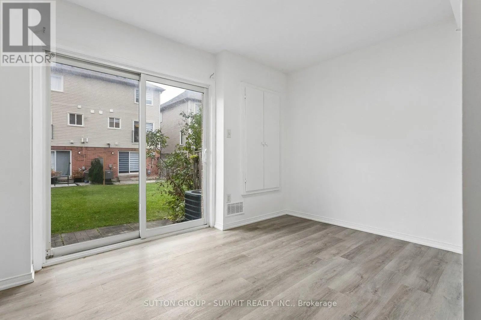 167 TRUDEAU AVENUE E