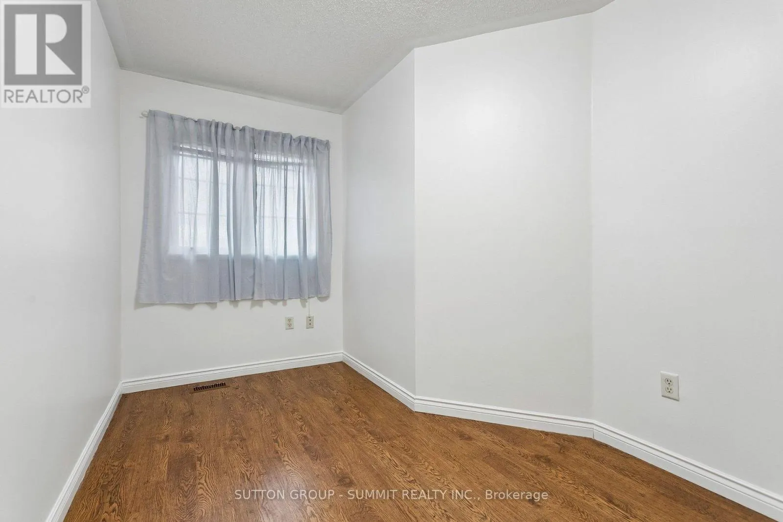 167 TRUDEAU AVENUE E