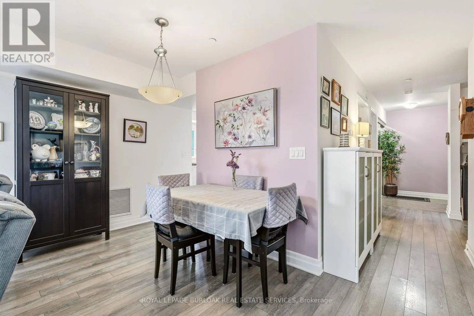 309 - 1045 NADALIN HEIGHTS