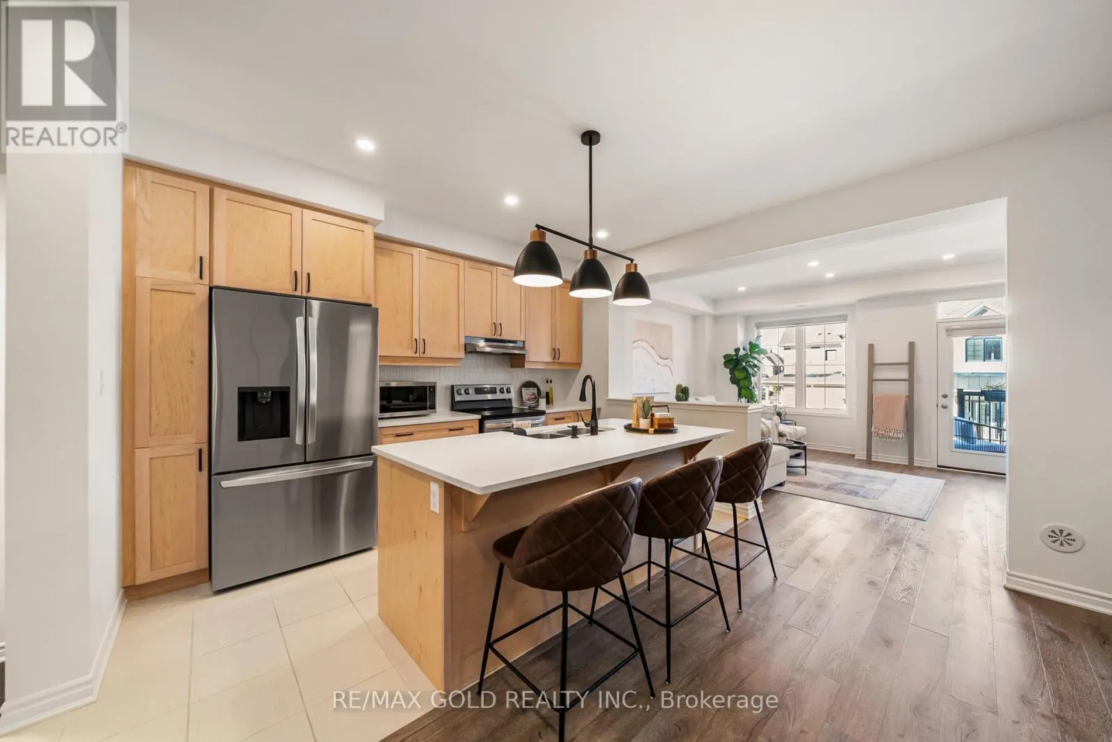 41 KEPPEL CIRCLE