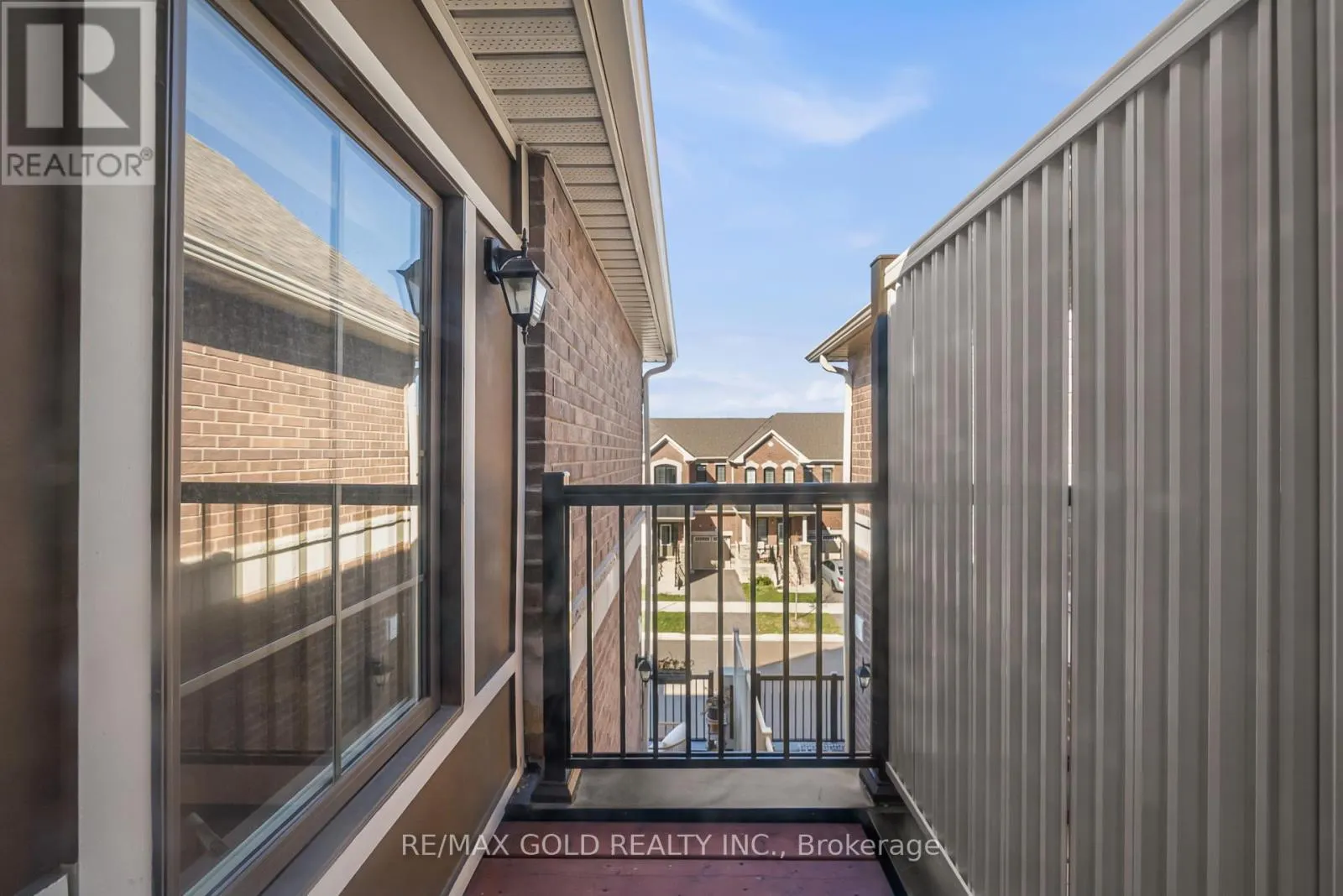 41 KEPPEL CIRCLE
